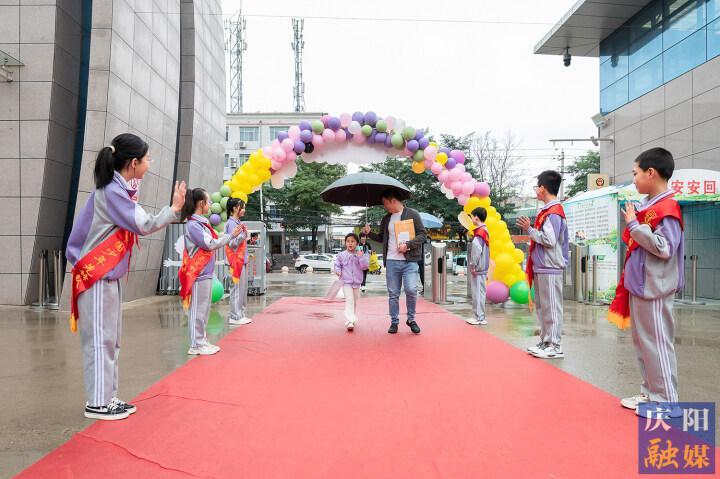 【攝影報道】新學期，新氣象！慶陽市區各級學校陸續開學
